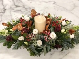 Christmas Table Arrangement